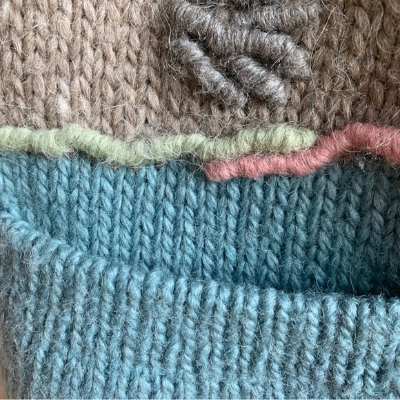 Floral Knit Women's wool Sweater - Picture 9 of 16